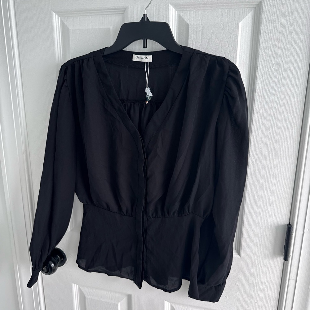 Blooming Jelly Women's cinch waist black blouse NWT